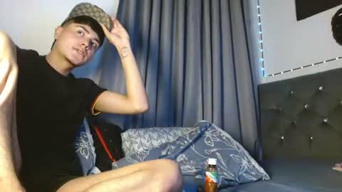 xandrodeluxe online show from July 28, 11:49 am