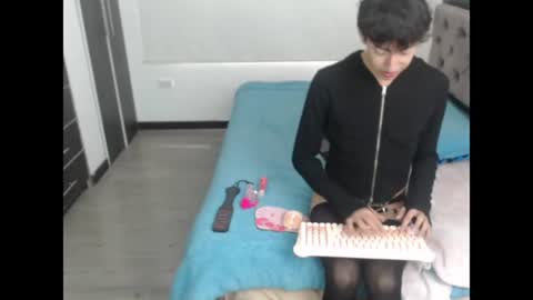 xangel__dustx online show from June 23, 3:13 pm