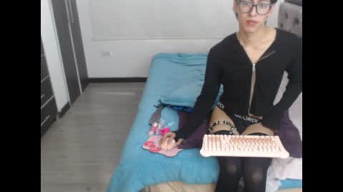 xangel__dustx online show from June 23, 7:59 pm