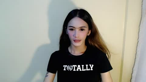 xanovelle_ online show from August 11, 9:33 am