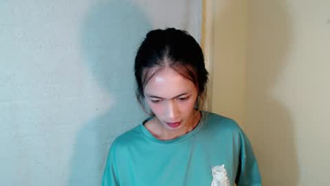 xanovelle_ online show from August 12, 11:45 am