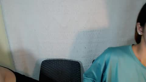 xanovelle_ online show from August 12, 2:41 pm