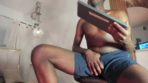 xavier_cole online show from June 6, 11:54 pm