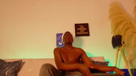 xavier_cole online show from June 10, 7:31 pm