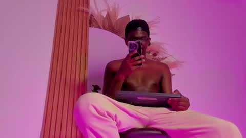 xavier_cole online show from June 11, 8:59 pm