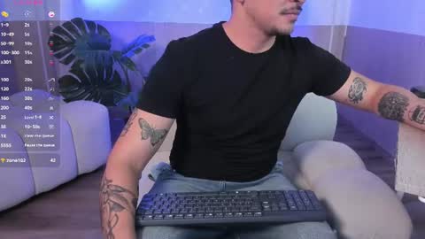 Dani online show from August 8, 5:02 pm