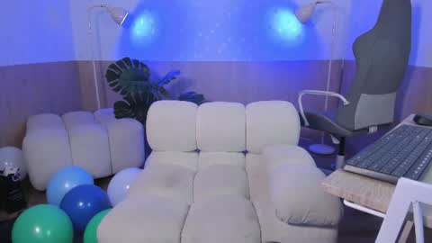Dani online show from August 10, 10:11 pm