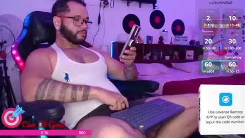 Xein Independent Model online show from August 5, 4:10 am