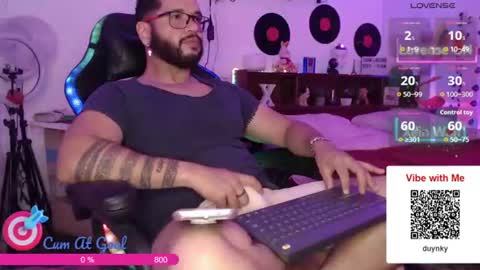 Xein Independent Model online show from August 13, 4:59 am