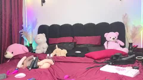 xena_zuri online show from August 12, 9:28 pm