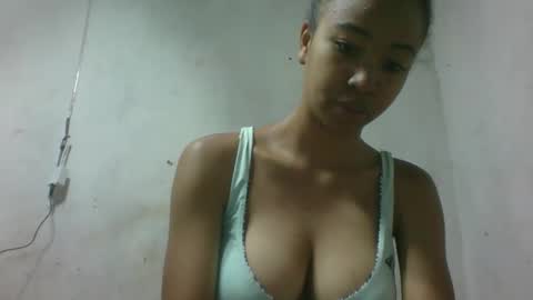 xenna610827 online show from March 8, 9:05 am