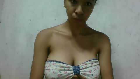 xenna610827 online show from May 4, 3:57 pm