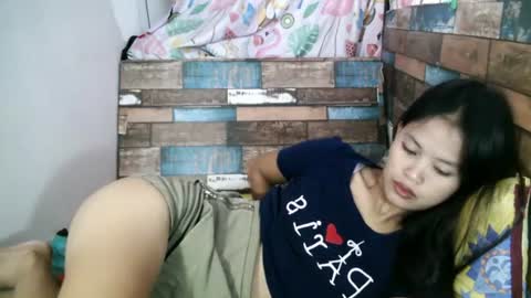 xgurlxlaloox online show from June 17, 4:33 am
