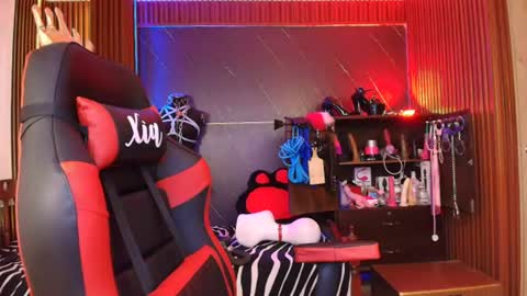 XiaQueen   I M online show from August 5, 1:53 pm