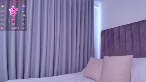 XIMENA LOPEZ online show from August 4, 6:16 pm