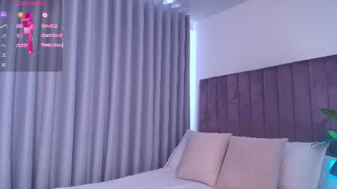 XIMENA LOPEZ online show from August 5, 7:23 pm
