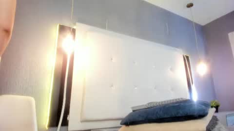   ximena  online show from August 6, 4:50 pm