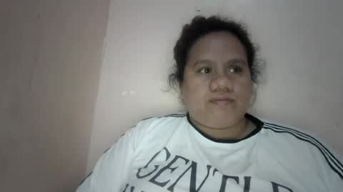 xjuicytits online show from August 11, 1:40 am