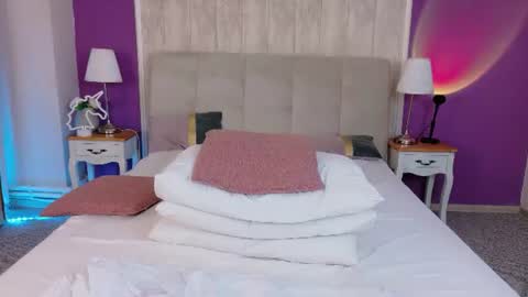 Kim online show from July 22, 8:55 pm