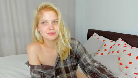Chloe online show from July 23, 10:28 am