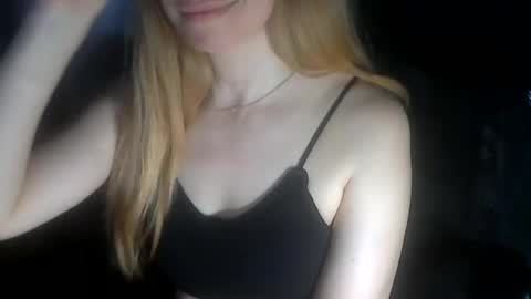 xlorax77703 online show from July 24, 3:42 am