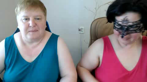 XMollyJaneX online show from June 21, 1:56 pm