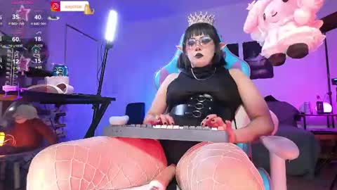 Nixy Crow online show from July 31, 10:10 am