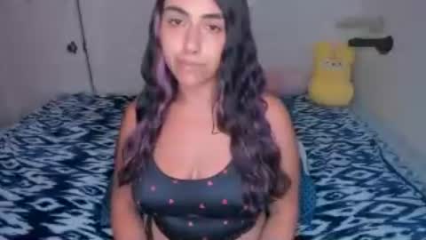 xocurvyrae online show from July 8, 5:44 am