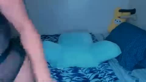 xocurvyrae online show from August 12, 5:10 am