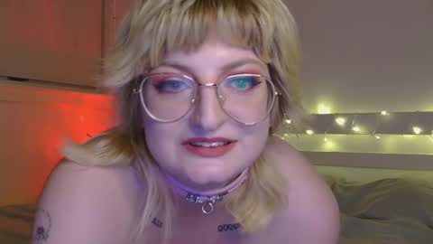 Starlette online show from August 27, 11:35 pm