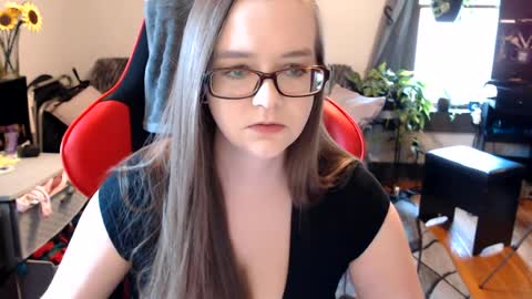xqueenkendrax online show from June 17, 8:08 pm