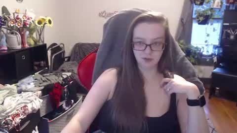 xqueenkendrax online show from July 9, 12:37 am