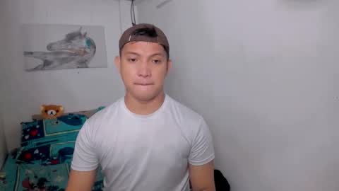 xsebastian19 online show from May 1, 11:25 am