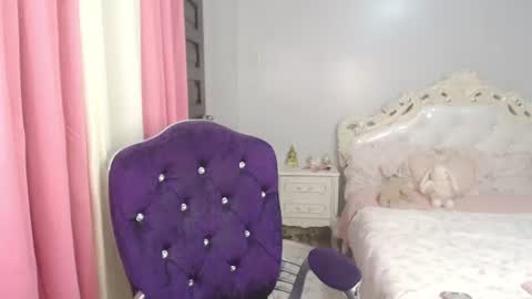 Babygirl jia online show from July 25, 7:45 am