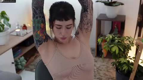 Blue online show from August 6, 10:31 pm