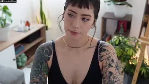 Blue online show from August 13, 7:17 pm