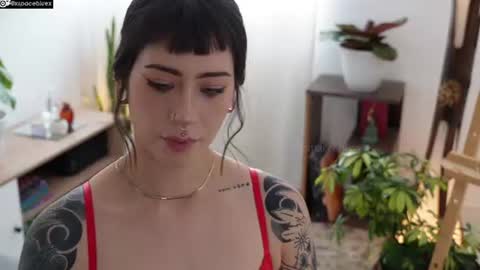Blue online show from August 14, 8:23 pm