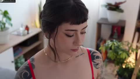 Blue online show from August 14, 9:29 pm