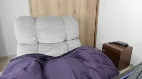 Hellen Sofia instagram hellen5546 online show from August 6, 1:10 pm