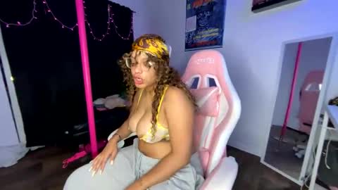 xStarGazingx online show from July 30, 11:55 pm