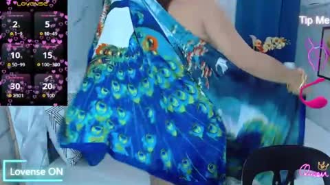 KELLY LICKERS online show from August 4, 7:11 pm