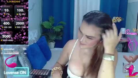 KELLY LICKERS online show from August 8, 1:11 pm