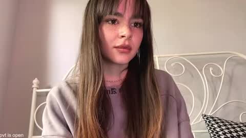 Lily online show from July 23, 1:13 pm