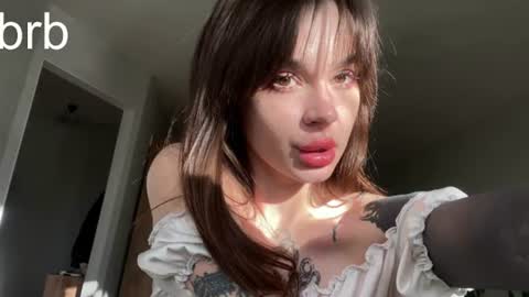 Lily online show from July 28, 1:39 pm