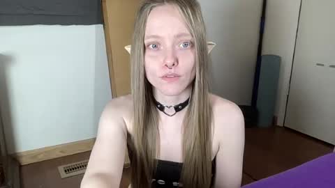 xxloveanastasia online show from August 12, 5:04 pm