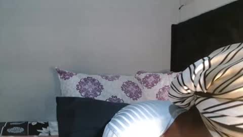 xxsexytalia28 online show from March 1, 11:45 pm