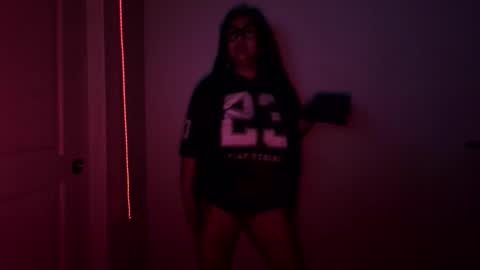 xxxenmascaradosxxx online show from April 30, 6:49 am