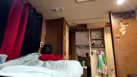 Yaboipdot online show from April 21, 5:13 am