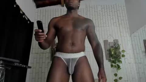 yacksson_lawrence online show from July 21, 2:15 am
