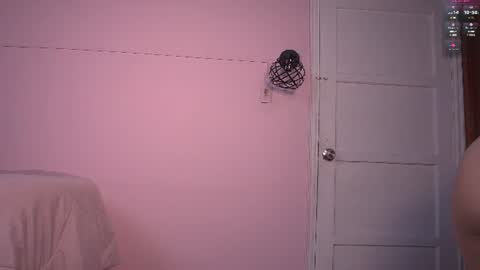 yahaira_26 online show from August 16, 12:58 am